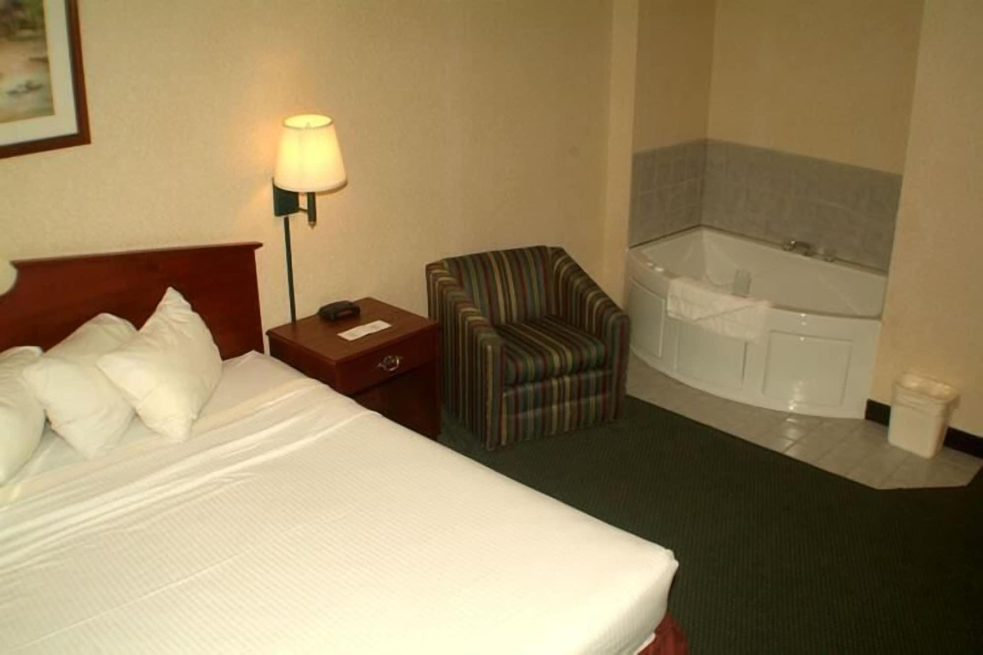 Baymont By Wyndham New Buffalo Extérieur photo